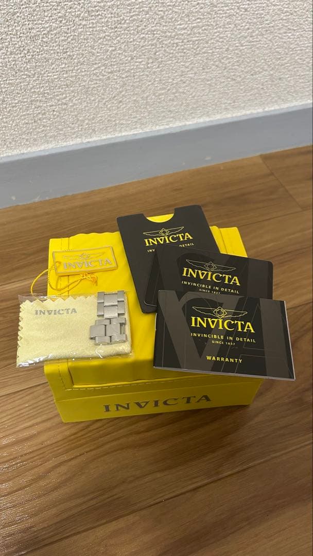 INVICTA 腕時計　スヌーピー