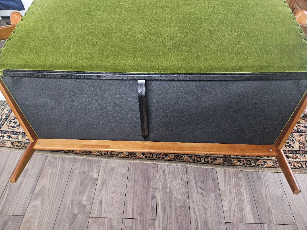 カリモク　kチェア2シータ－　モケットグリーン