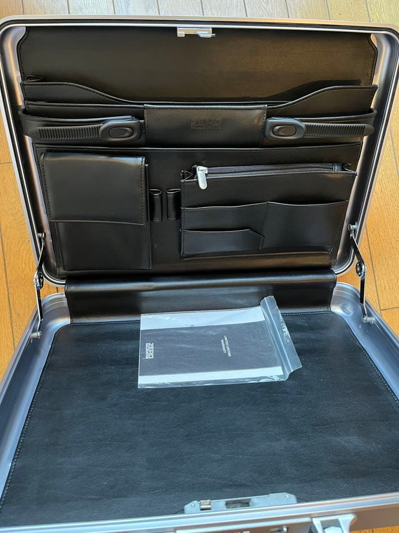 【ZERO HALLIBURTON】アタッシュケース　ブルーシルバー