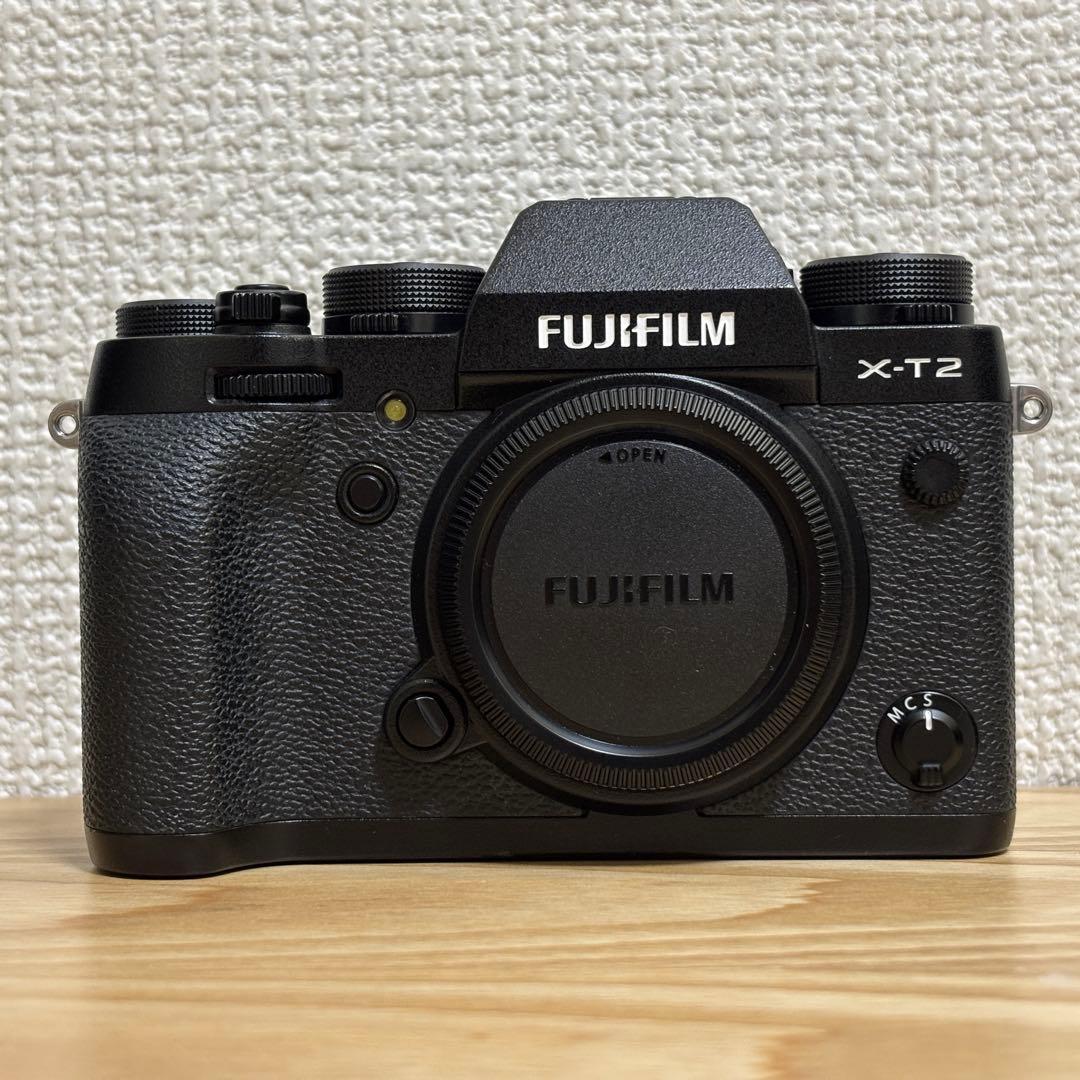 【良品】FUJIFILM X-T2 本体 バッテリー3個　縦グリップ