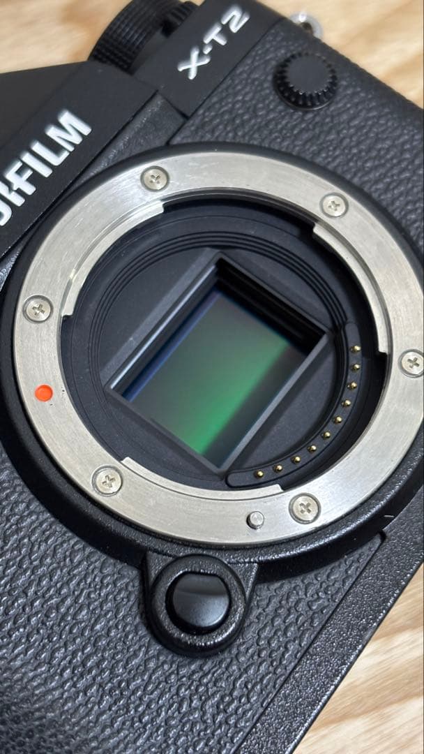 【良品】FUJIFILM X-T2 本体 バッテリー3個　縦グリップ