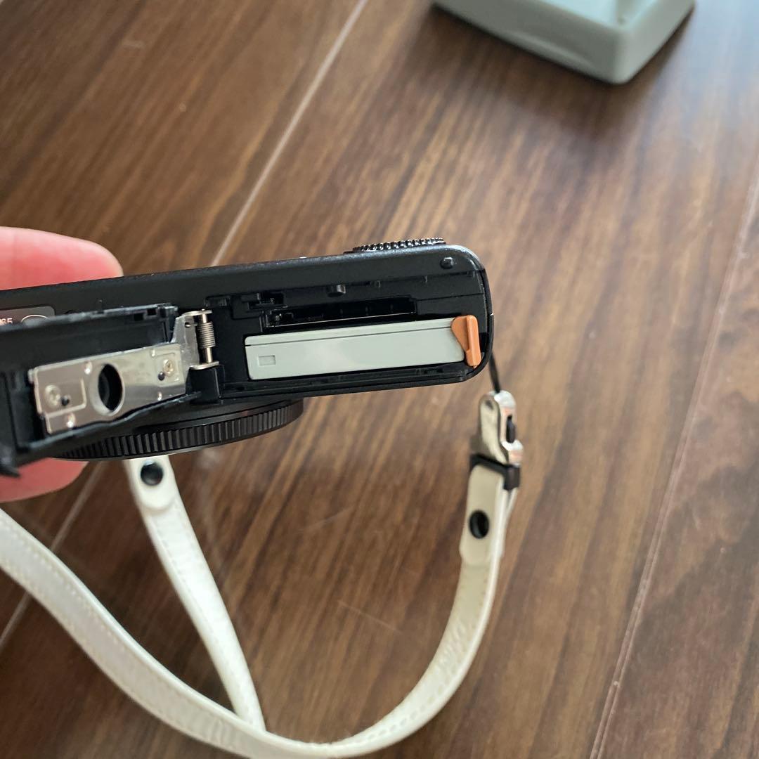 m*)様 Canon power shot s95 本体と充電器