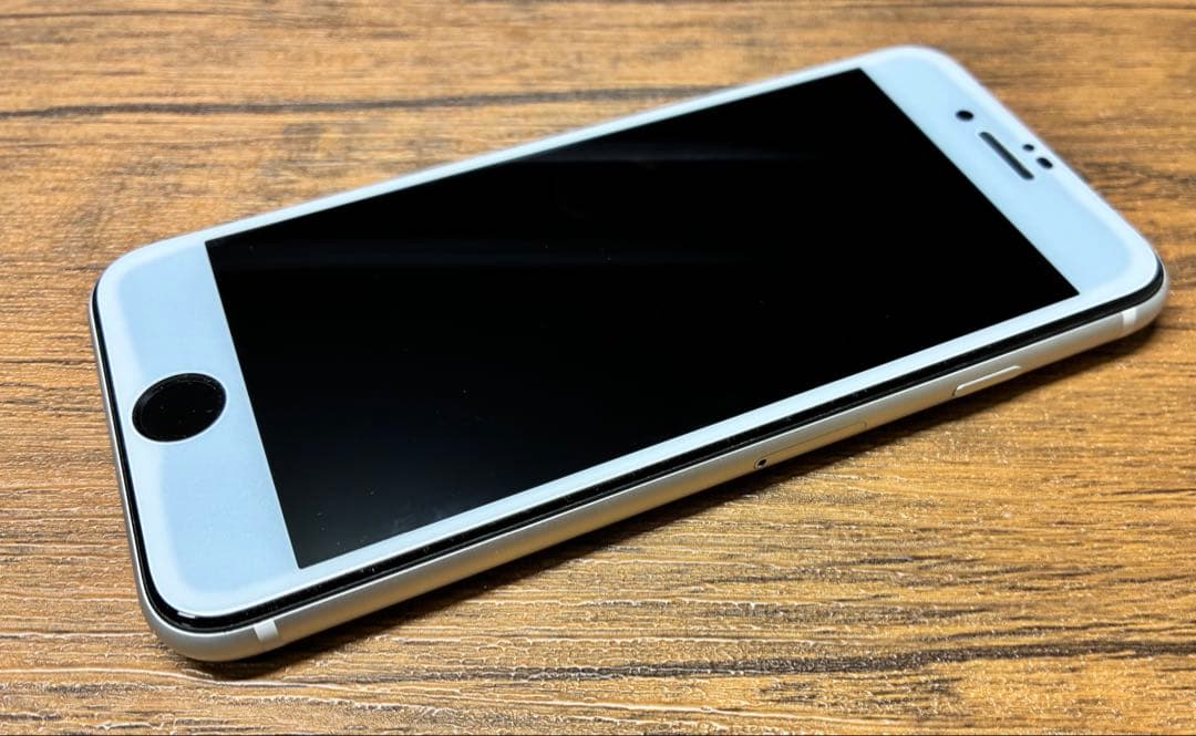 Apple iPhone SE2 64GBホワイト 本体