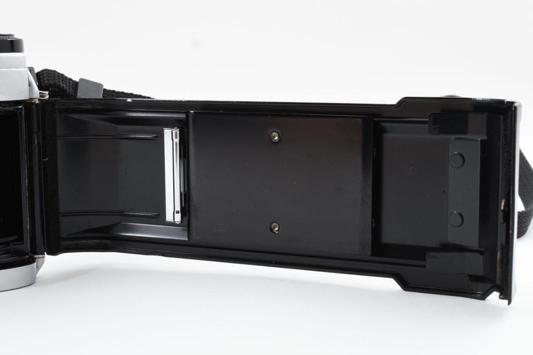 超美品 キャノン AE-1 シルバー　フィルムカメラ モルト新品交換済 B424