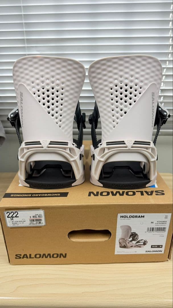 スノーボード SALOMON HOLOGRAM M SIZE