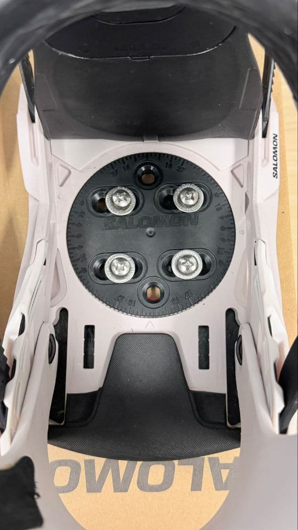 スノーボード SALOMON HOLOGRAM M SIZE