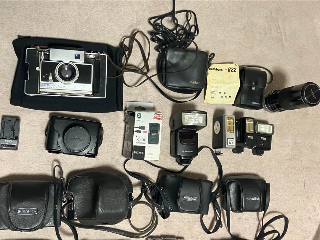 D*社様 デジカメ、オールドカメラ、付属品まとめ売り