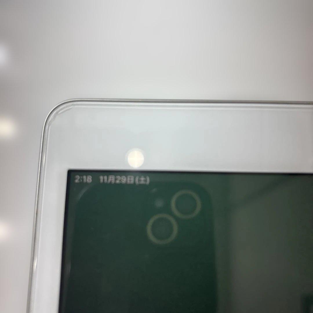 匿名発送　iPad本体 ひび割れありiPad（第8世代　変形　ジャンク品