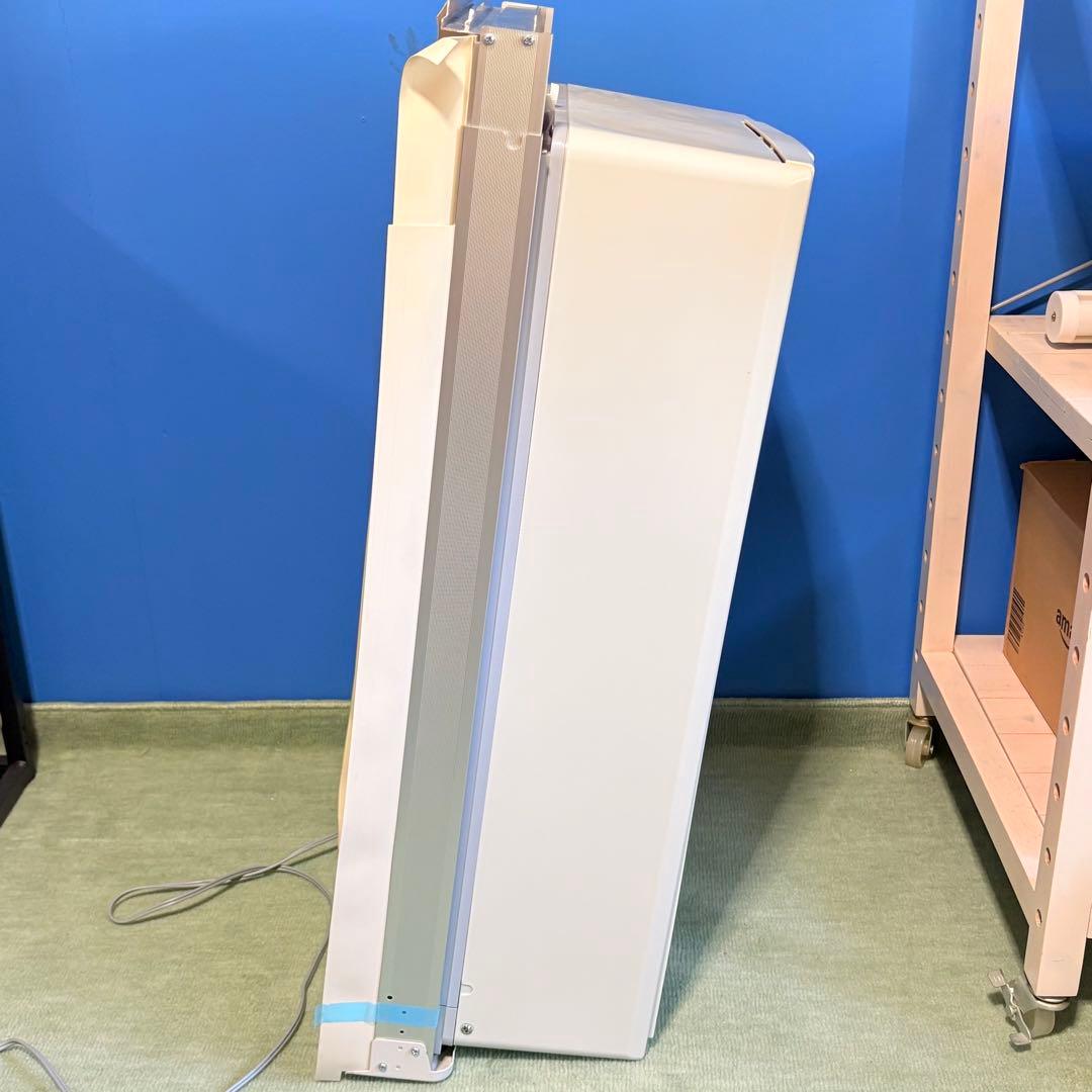 コロナルームエアコン　窓用 2023年製 取付け枠 リモコン付き 部品あり