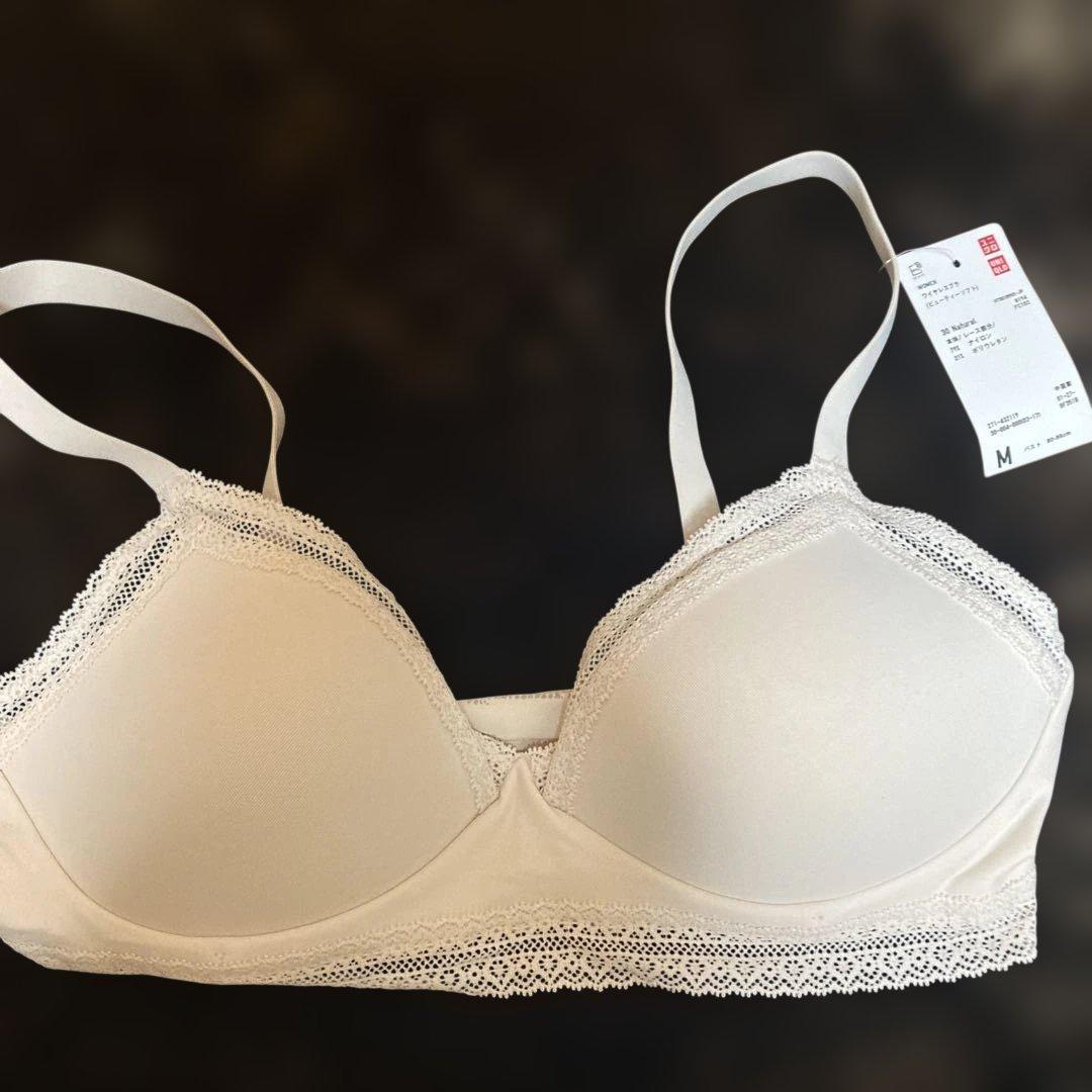新品　UNIQLO ワイヤレスブラ(ビューティソフト) 4枚セット Mサイズ