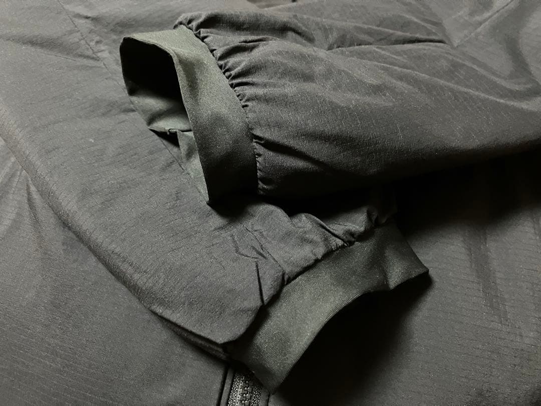 【美品】ARC’TERYX アトムヘビーウェイトジャケット ブラック Mサイズ