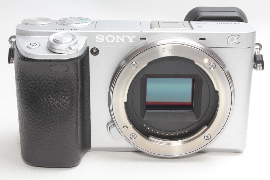❤️ショット数極少❤️SONY α6400 パワーズームレンズキット シルバー