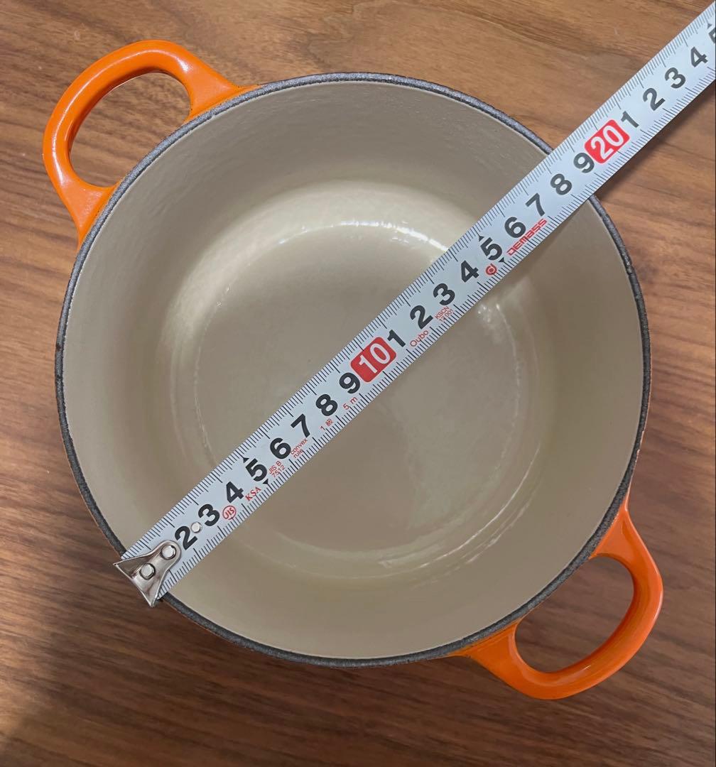 LE CREUSET 両手鍋　オレンジ　18センチ