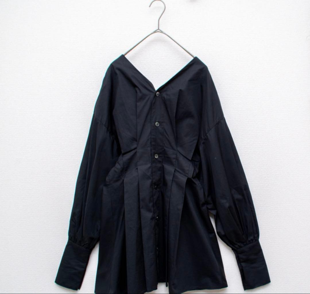 トップス CLANE OFF SHOULDER TUCK BLOUSE