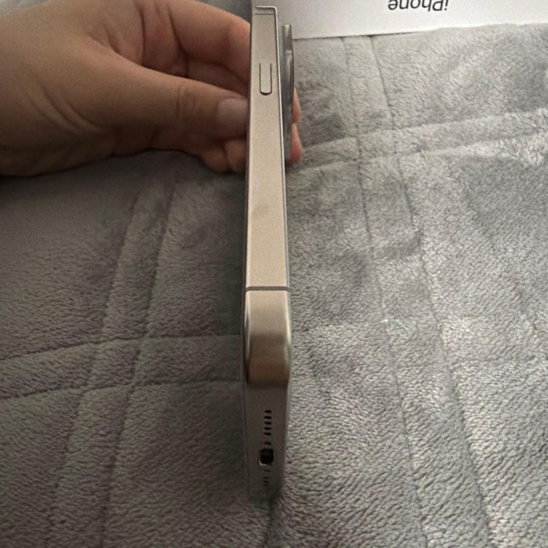 iPhone 15 Pro 256GB バッテリー87%