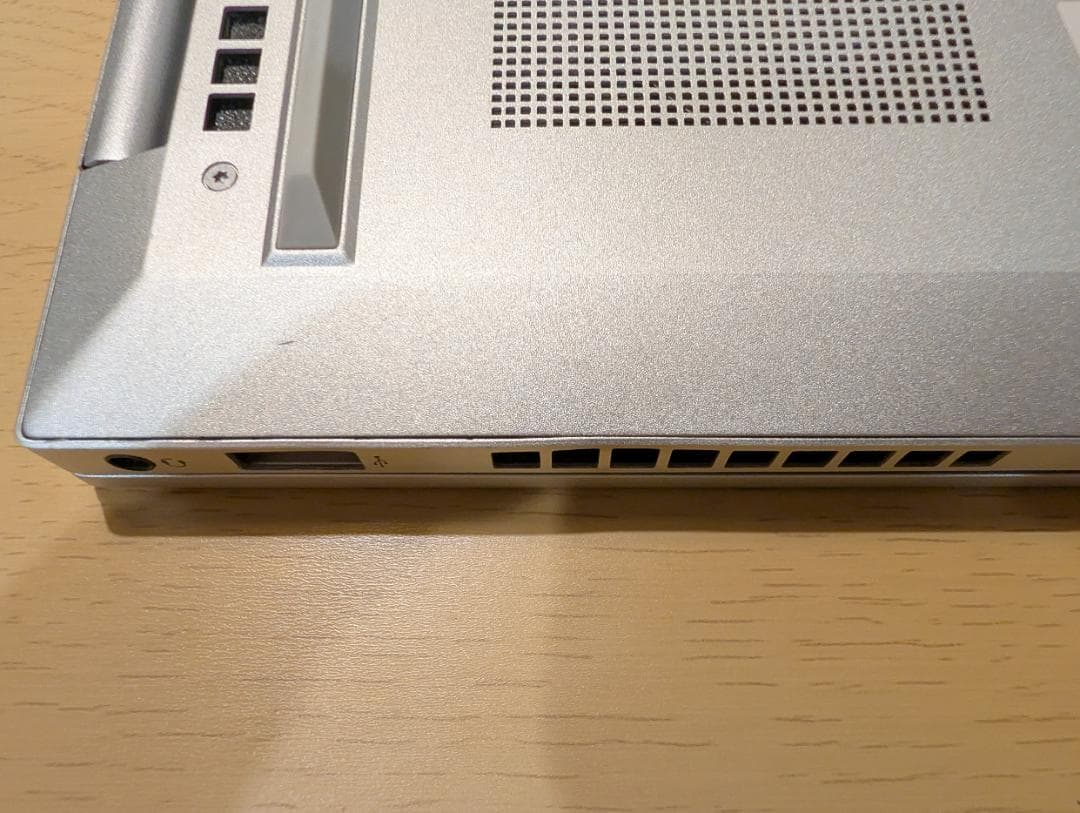 HP ENVY 15-ep0003TX｜i9 / 32GB / SSD2TB