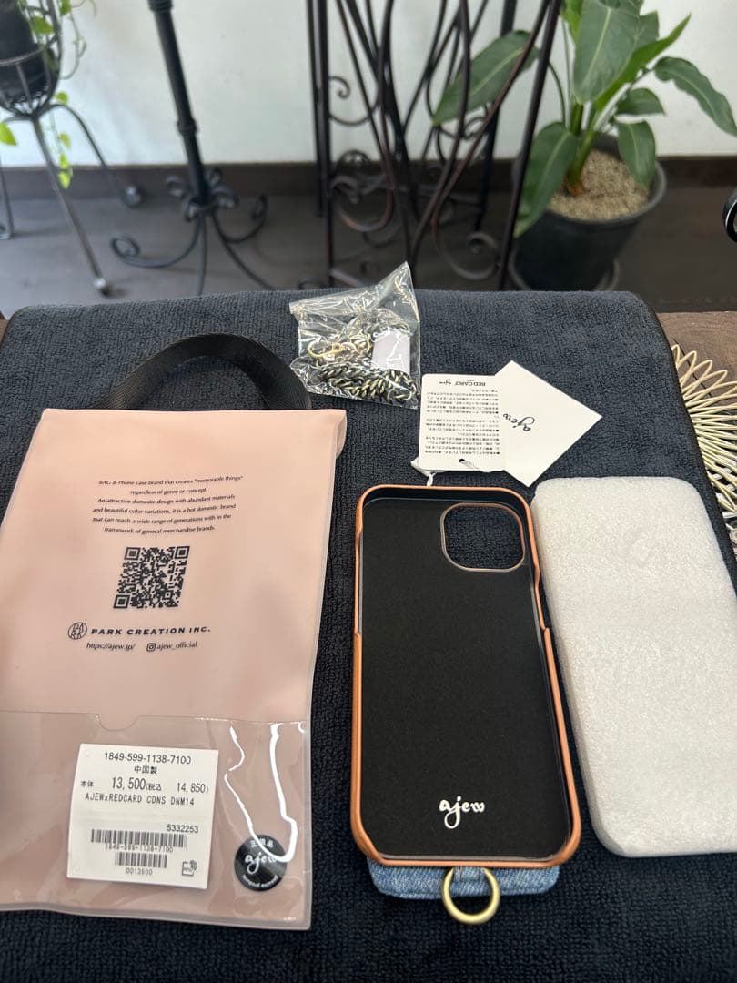 新品未使用ajew デニム iPhoneケース ストラップ付き