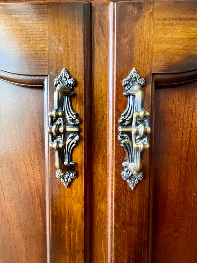 ハイキャビネット（カリモク-コロニアル）