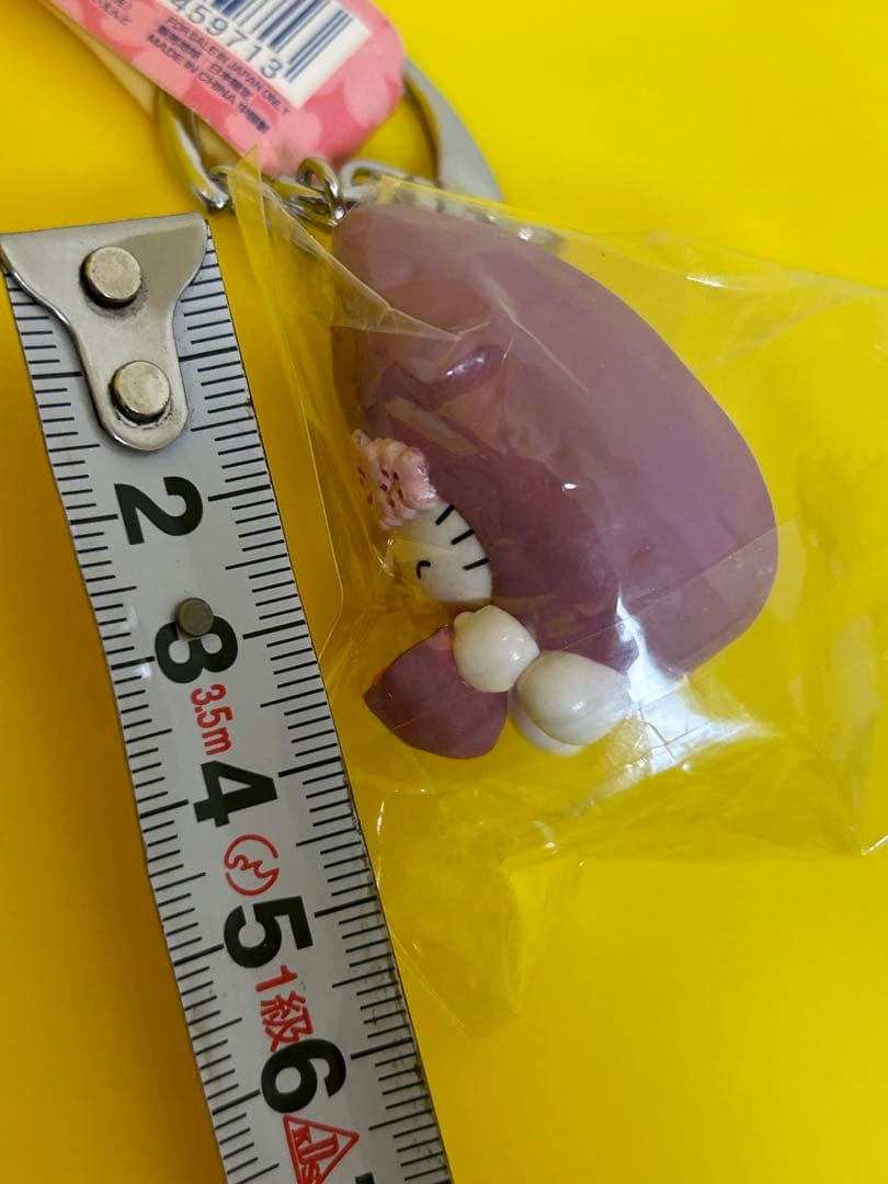 d*7様 ご当地　ハローキティ 鹿児島限定 マスコットキーホルダー　紫芋　さつま