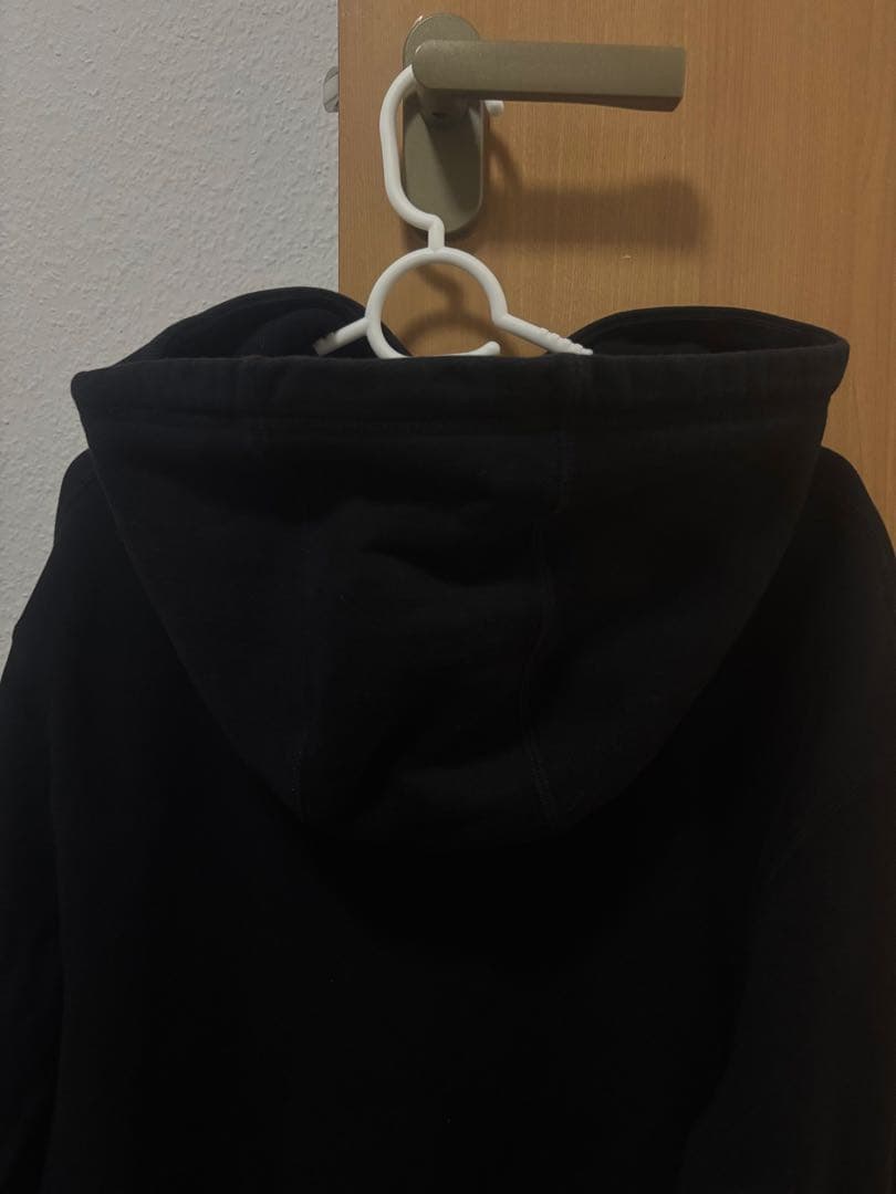 【即完売モデル】ゴッドセレクション　センター刺繍ロゴ入りパーカー　Ｌサイズ