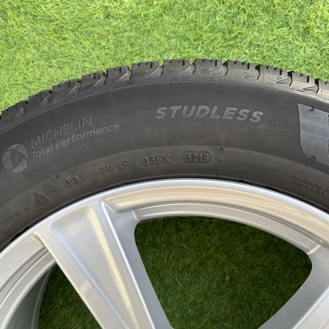 ボルボXC90 235/60/18スタッドレスタイヤホイールセット