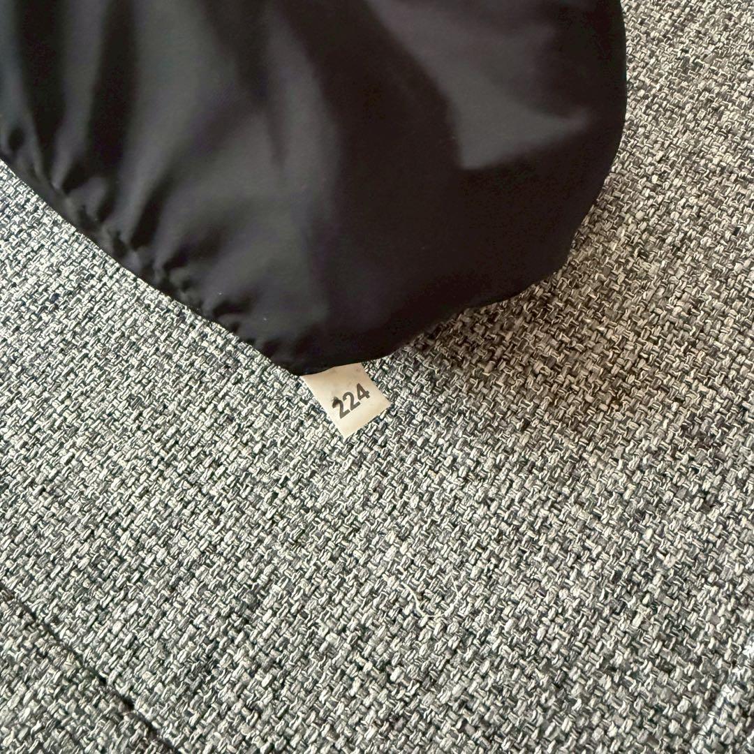 新品未使用 PRADA ポーチ 巾着 小物入れ ロゴ プレート