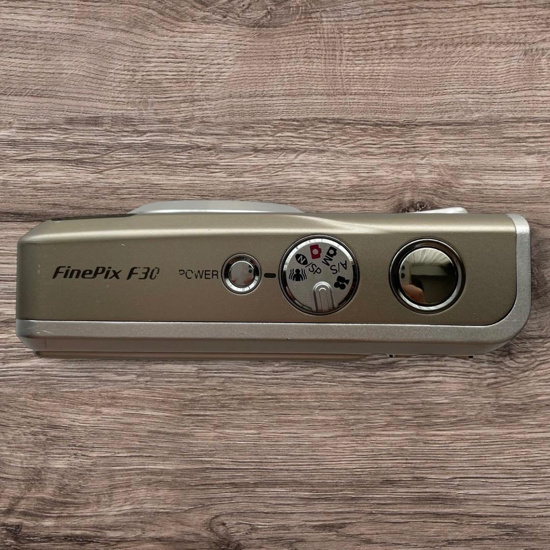 動作確認済 FINEPIX F30 充電器付 富士フイルム コンデジ