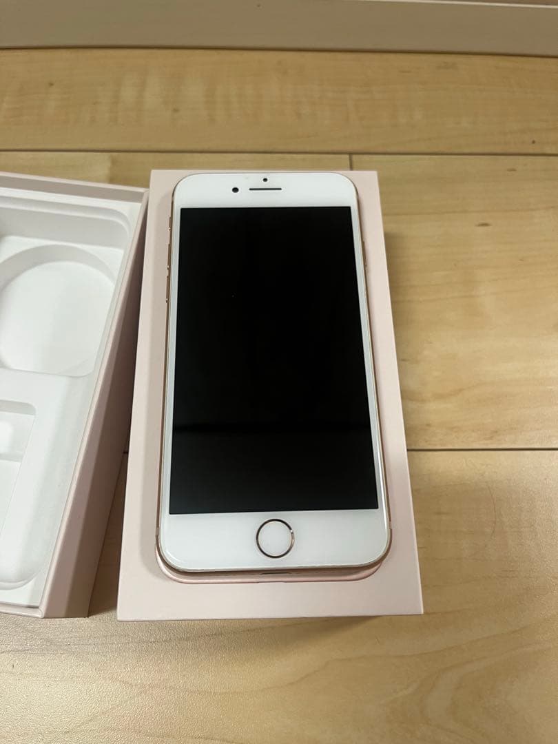 Apple iPhone 8 ゴールド 本体　64GB
