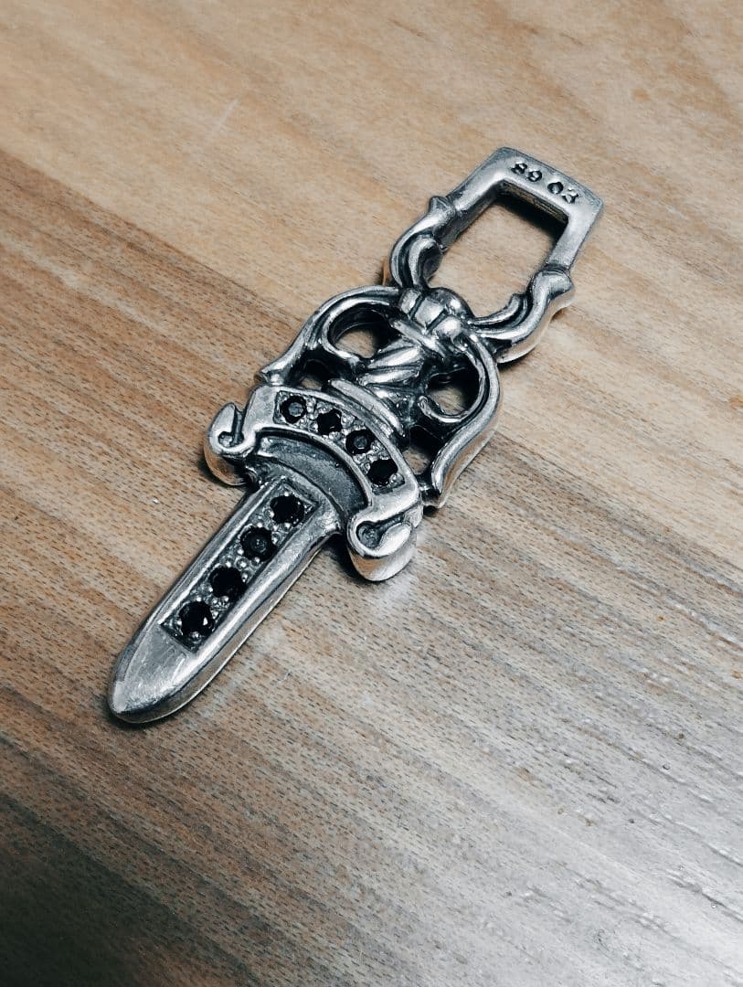 クロムハーツ　ダガーペンダント