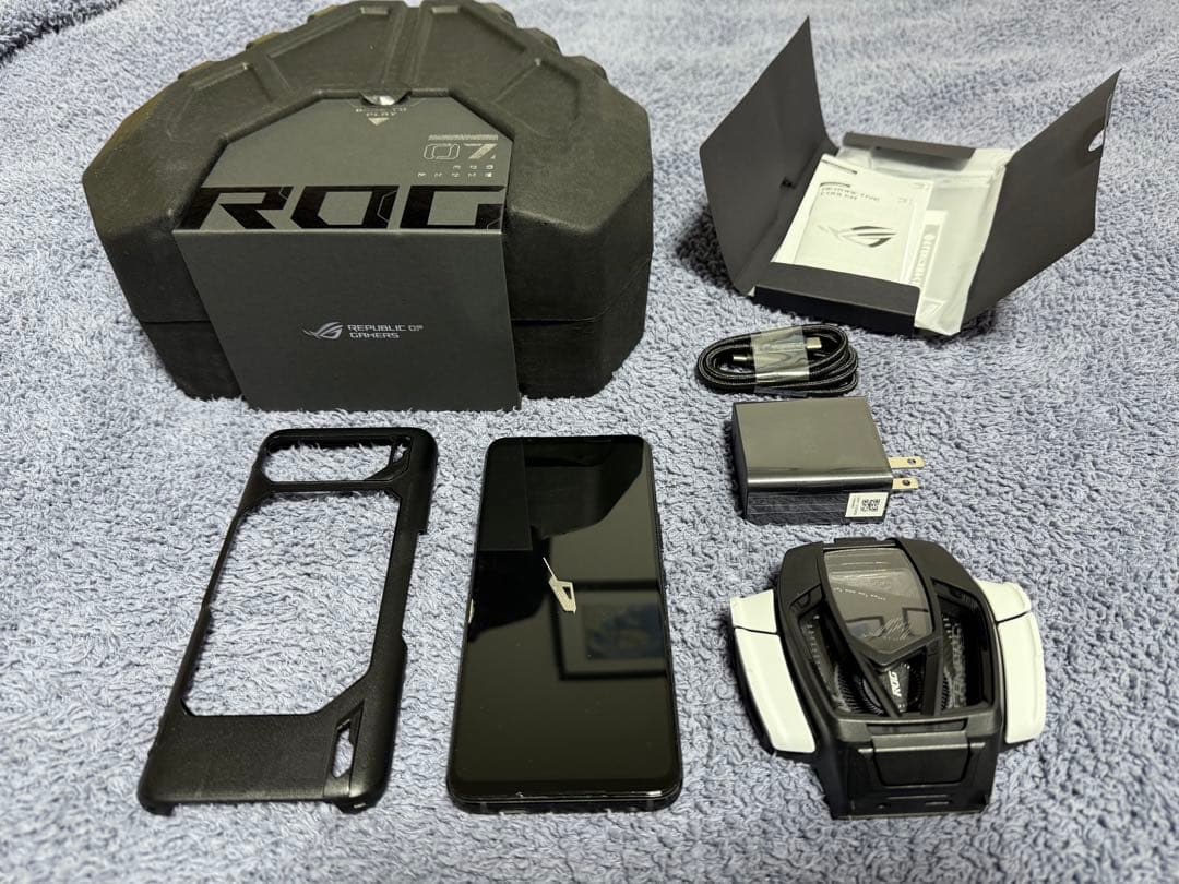 ASUS ROG Phone 7 ultimate ログフォン