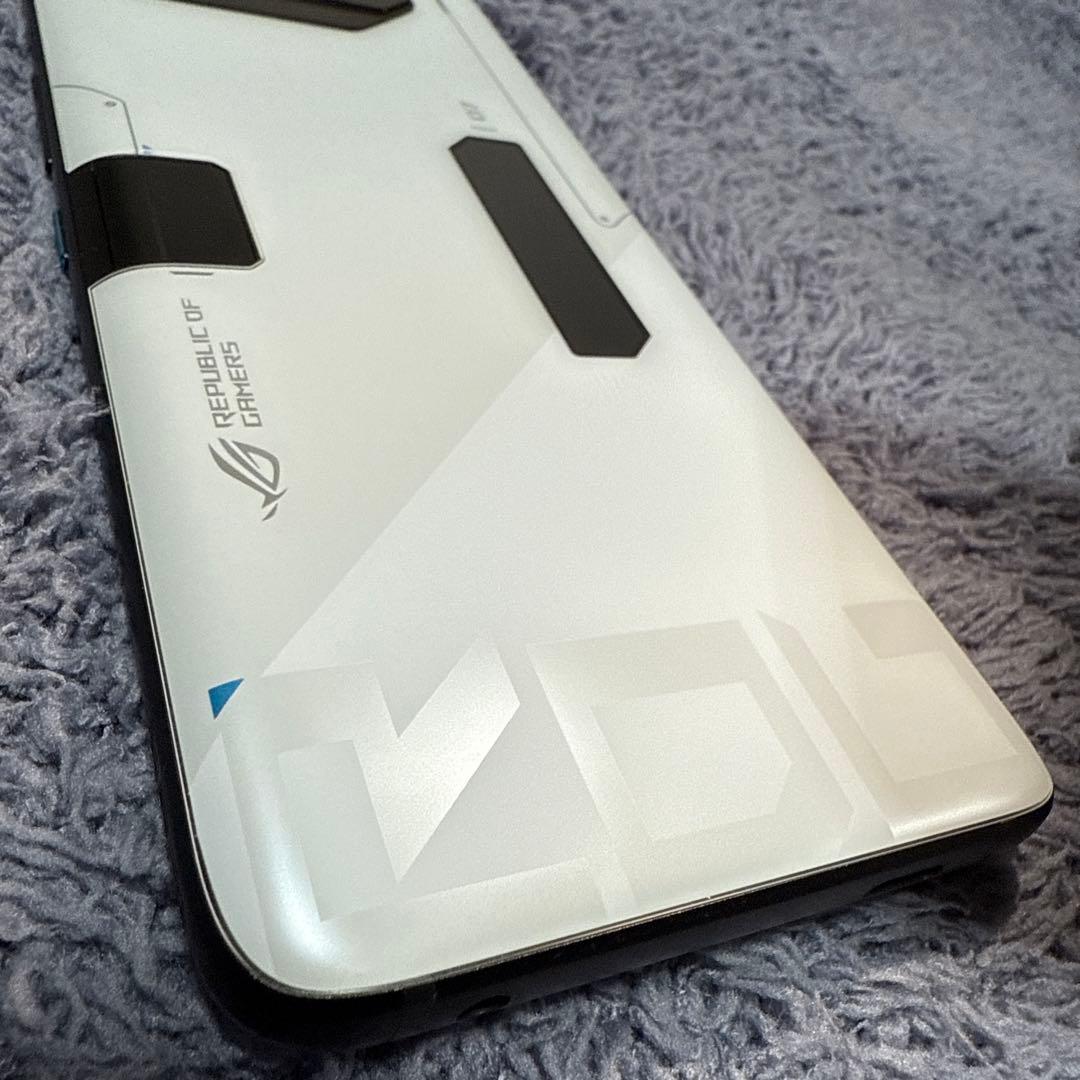 ASUS ROG Phone 7 ultimate ログフォン