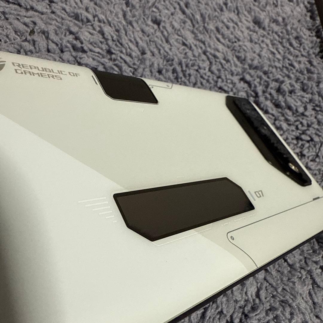 ASUS ROG Phone 7 ultimate ログフォン