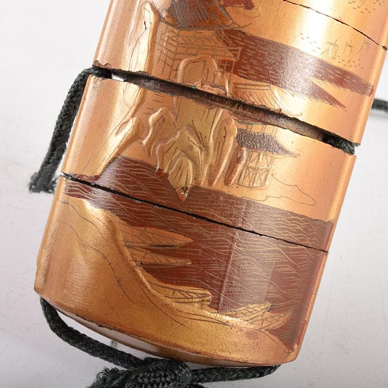 城時代提げ物　金蒔絵山水図　印籠　牛角製饅頭根付・瓢箪根付　U　R5051