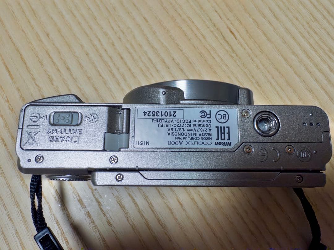 【美品】Nikon COOLPIX A900 シルバー