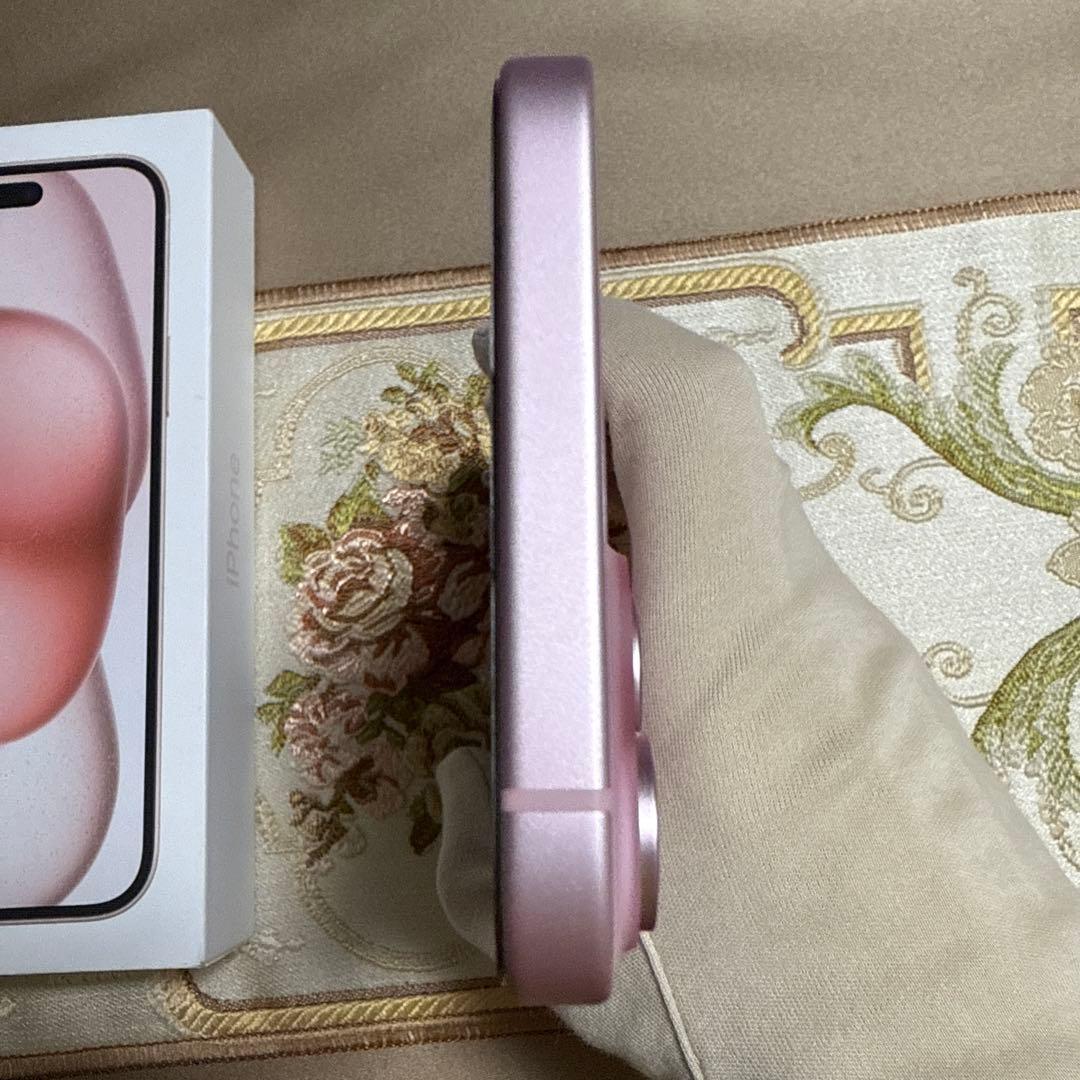 iPhone 15 Plusピンク 6.7インチ　128GB 充電ケーブル箱付き