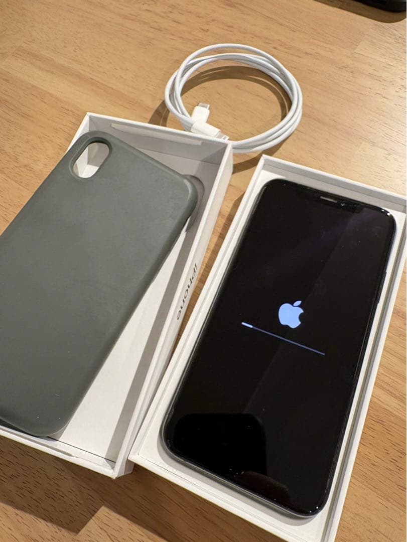 【Final SALE】iPhone XS 256GB スペースグレイ