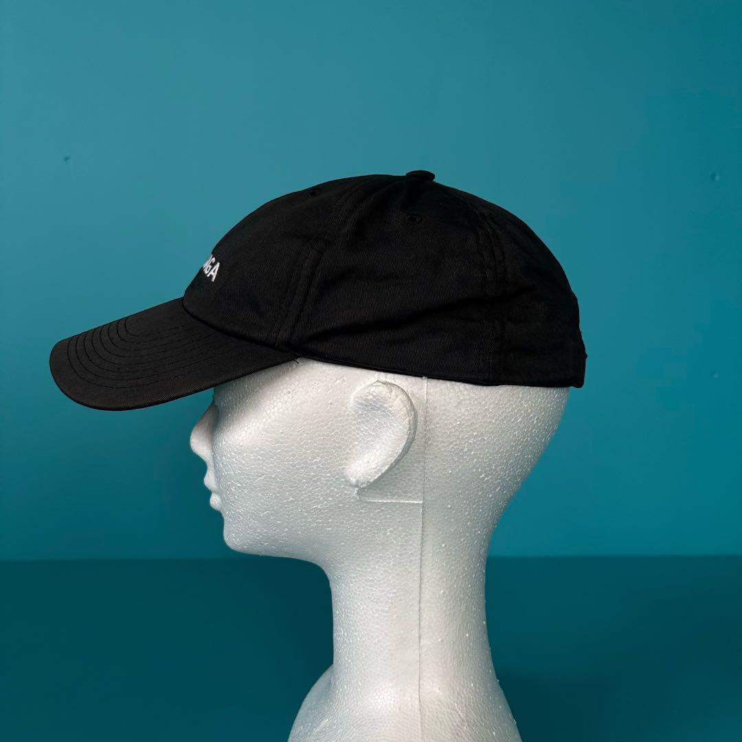 BALENCIAGAバレンシアガ　ブラック ベースボールキャップ　A18