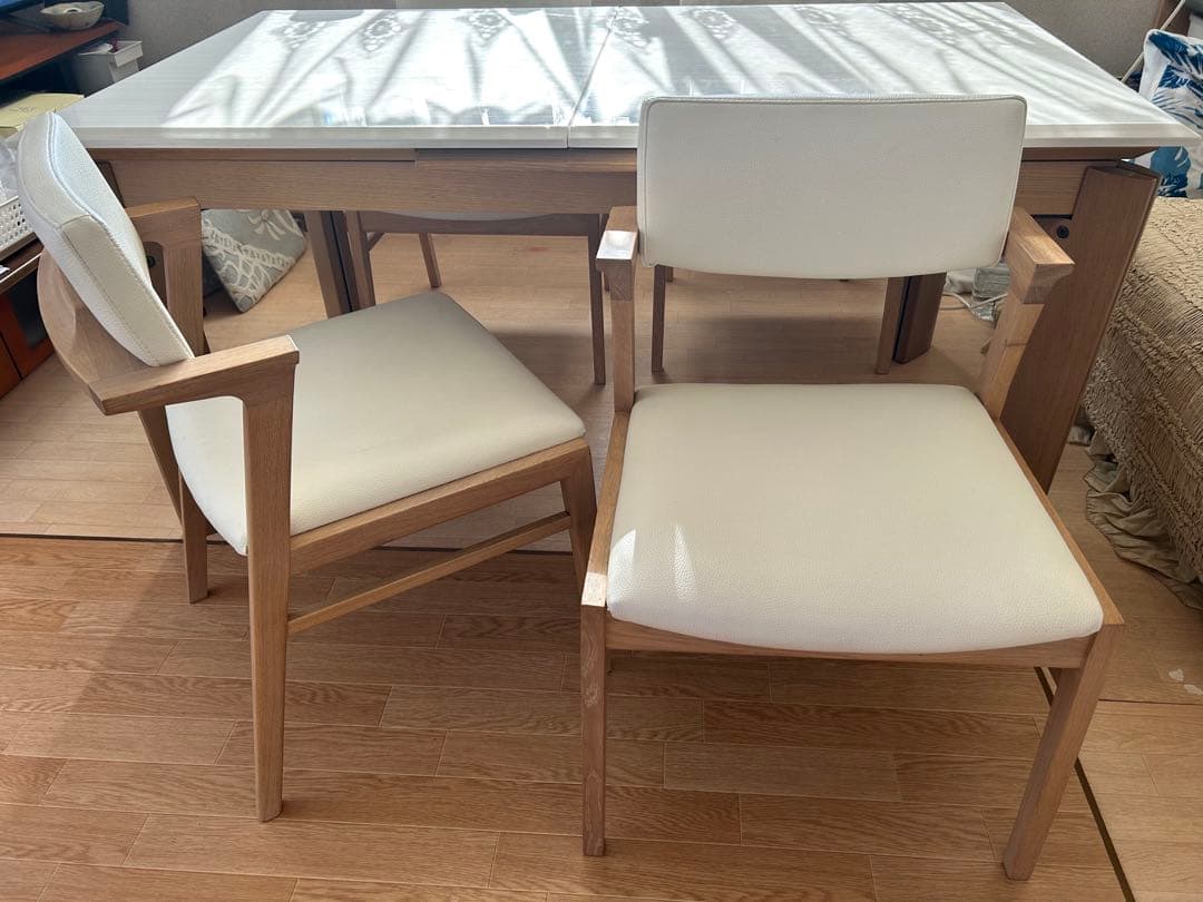 【なっち様⭐︎専用】ダイニングテーブル椅子4脚