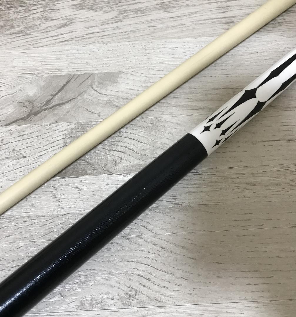 良品　ビリヤードキュー　スコーピオン　革ハードケース付き