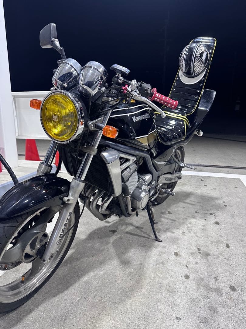 バリオス1型の３段シート