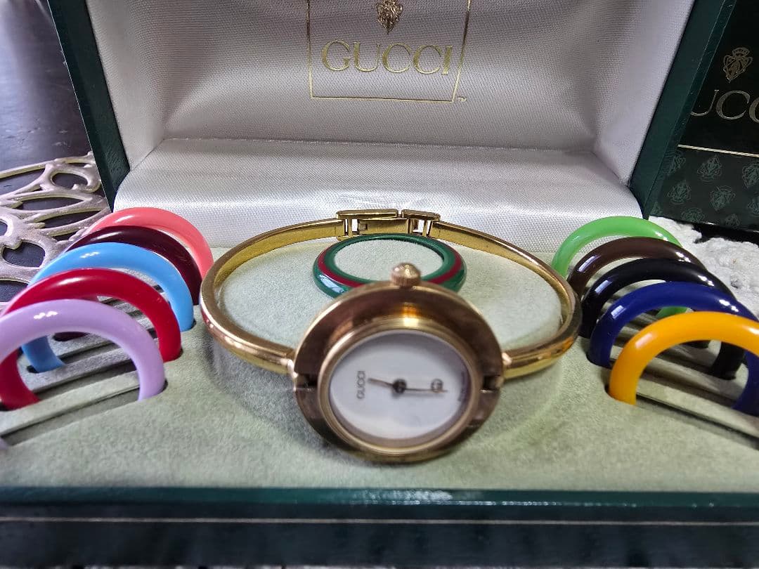 GUCCI　ヘゼルチェンジ　時計