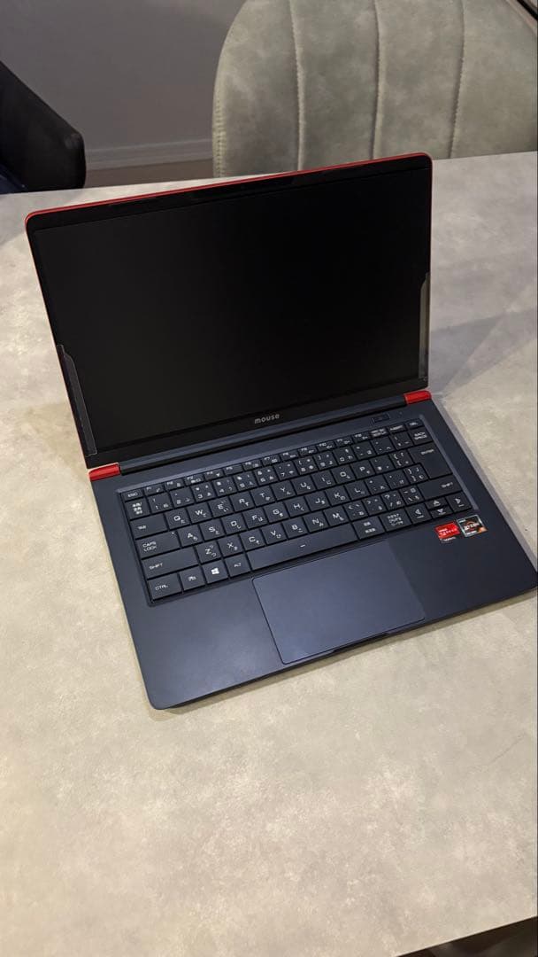 【めろにぃ】最新OS＋32GBメモリ増設、バッテリー残量100%