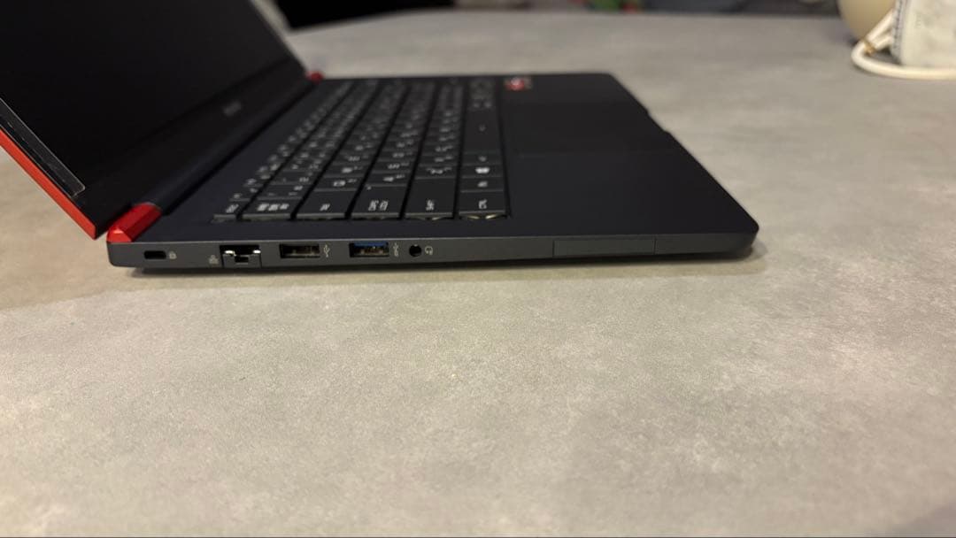 【めろにぃ】最新OS＋32GBメモリ増設、バッテリー残量100%