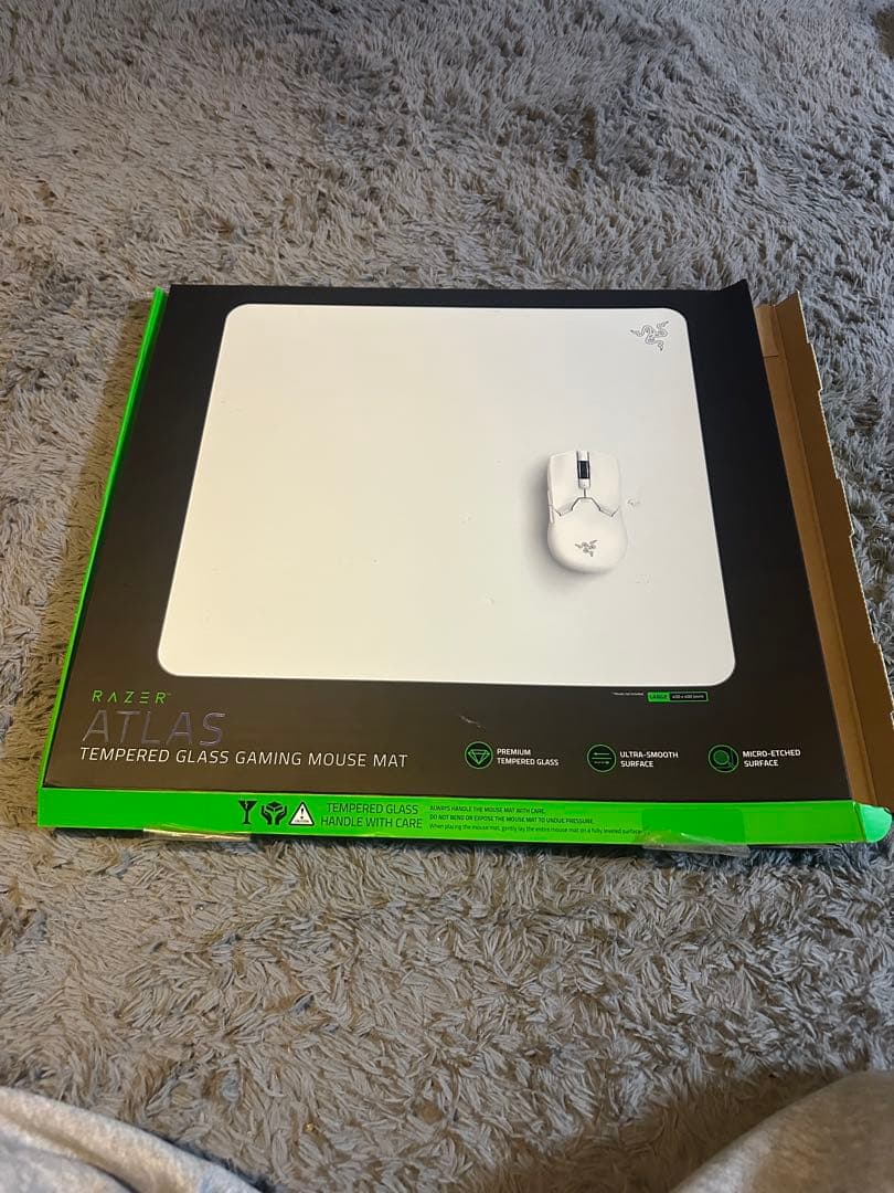 Razer Atlas 強化ガラス マウスパッド