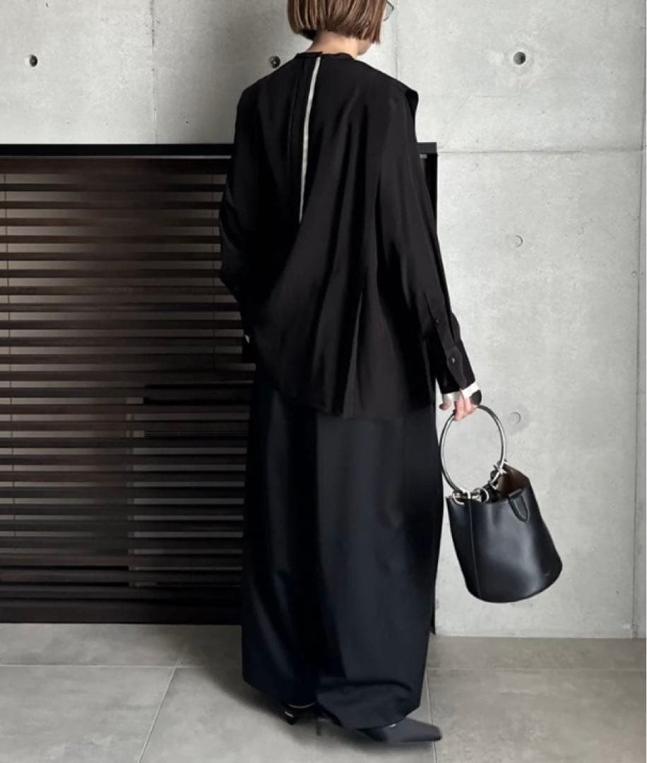 トップス LOHEN 2024SS SHOULDER TACK BLOUSE BLACK