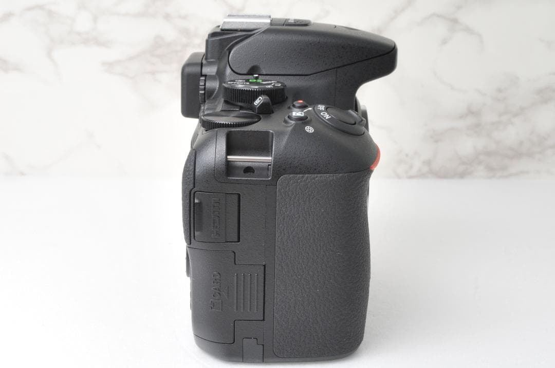 美品❣️Nikon D5500⭐️Wi-Fi スマホ転送 一眼レフカメラ ニコン