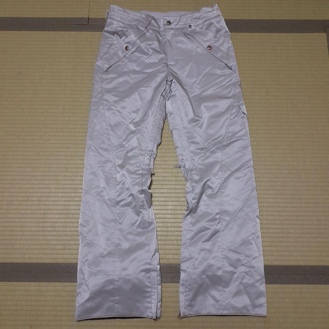 ゆ*い様 BURTON スノボウェア 上下セット　スマートで格好良いデザイン