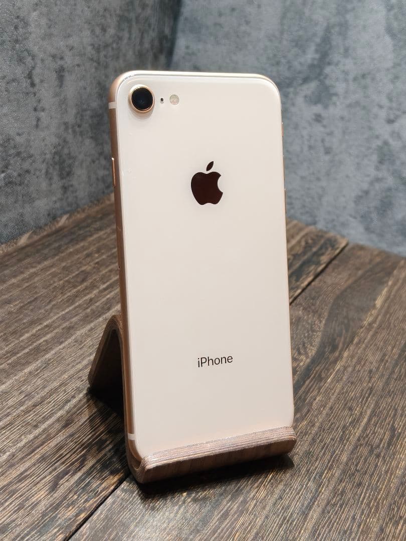 美品 iphone8 256GB SIMフリー スマホ