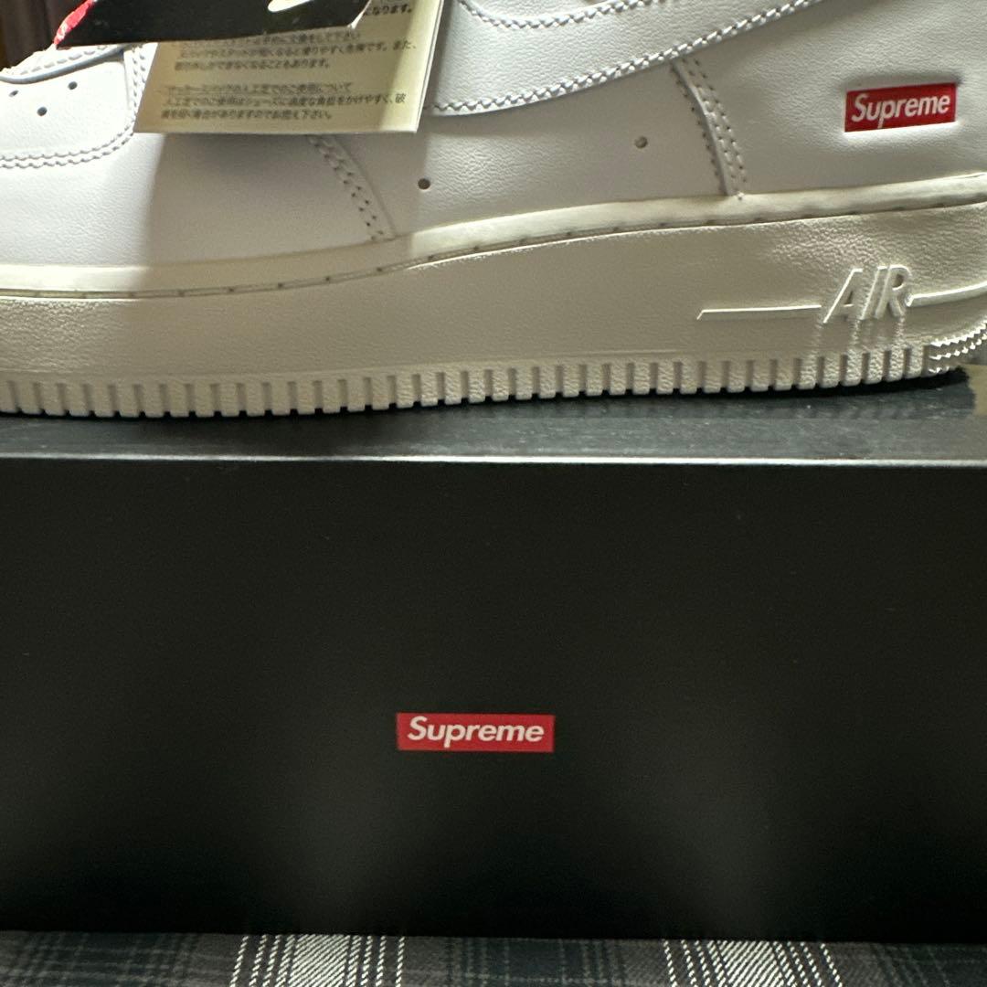 supreme x Nike エアフォース1 LOW 白　シュプリームナイキ