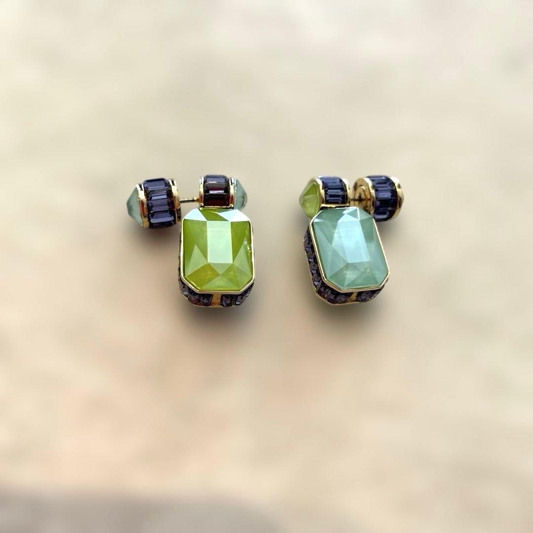 未使用　swarovski スワロフスキー オクタゴン　ピアス